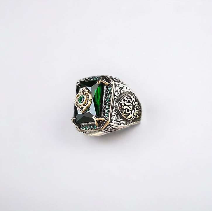 Emerald Regal Ring