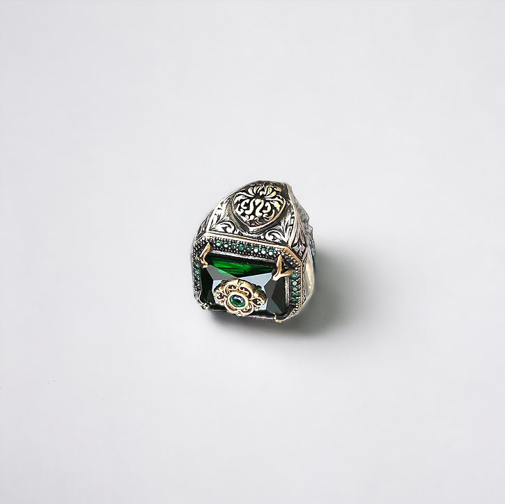 Emerald Regal Ring